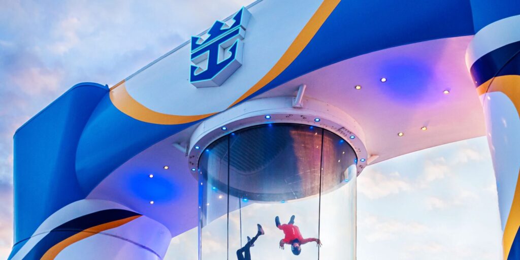 iFLY-Skydiving-Simulator-1600×800